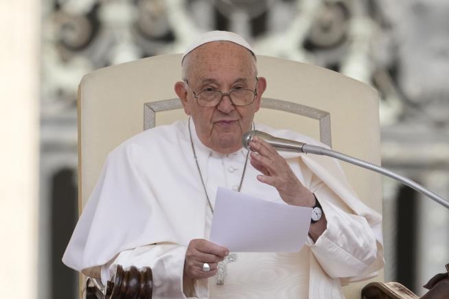 Pope Apologizes for Gay Slur During Private Meeting