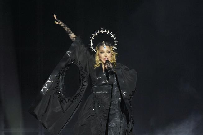 Fan's Suit Rips Madonna for 'Pornography Without Warning'