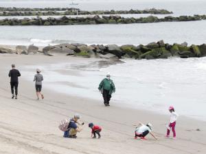 2 Teens Drown Off Coney Island Beach