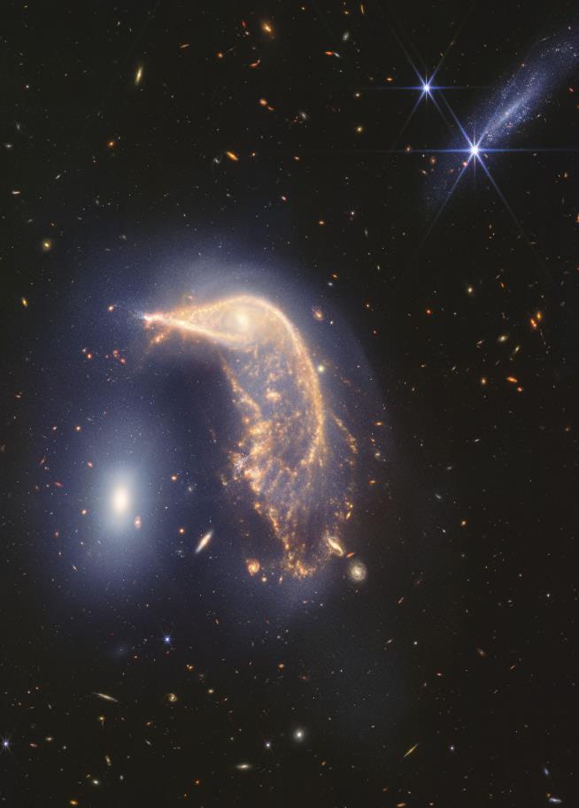 Behold the Galaxies 'Penguin' and 'the Egg'