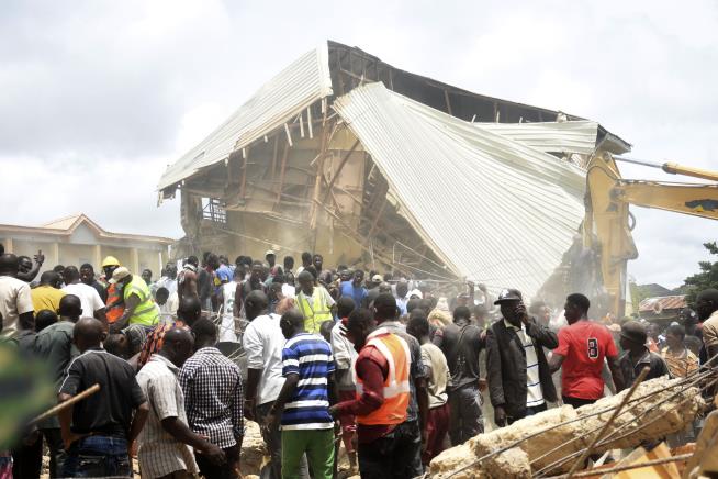 School Collapse Kills 22 Students in Nigeria