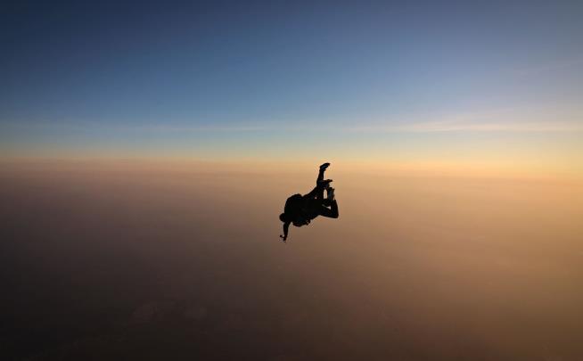 What It's Like to Fall 14K Feet and Live