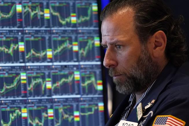 Wall Street Selloff Intensifies After Jobs Report