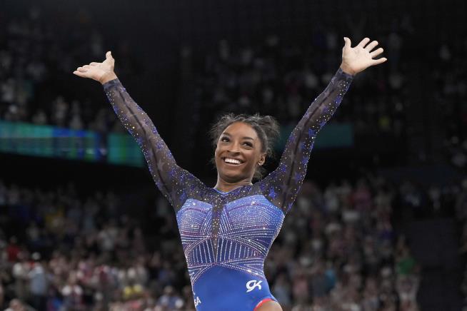 Simone Biles Appears to Tweak Trump