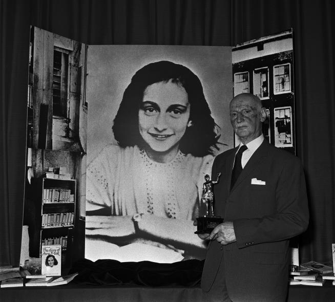 Amsterdam's Anne Frank Statue Hit by Vandals Again