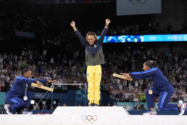 Podium Photo Is a Classic