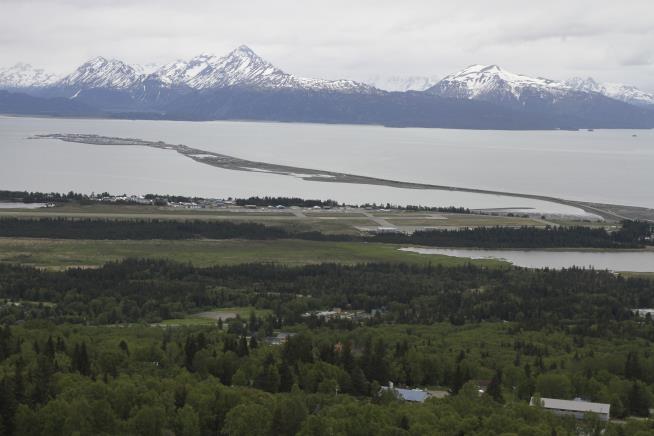 Family of 4 Missing After Boat Capsizes in Alaska