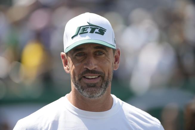 Aaron Rodgers Regrets Handling of COVID Immunization Claims