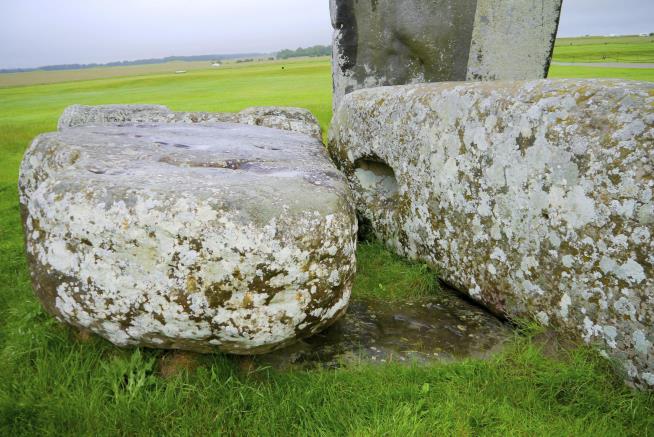 Stonehenge's Altar Stone Came From Scotland