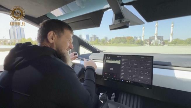 Strongman Tells Musk He Loves Weaponized Cybertruck