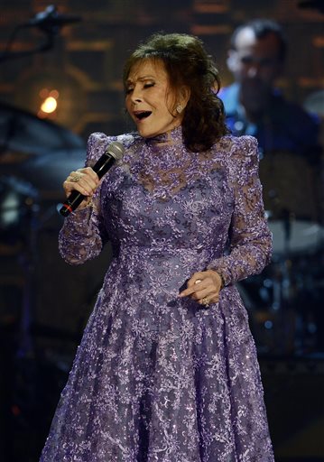 Loretta Lynn's First Grandchild Dies at 59