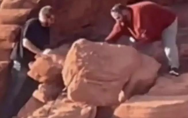 Duo Indicted Over Vandalized Ancient Rocks at Lake Mead