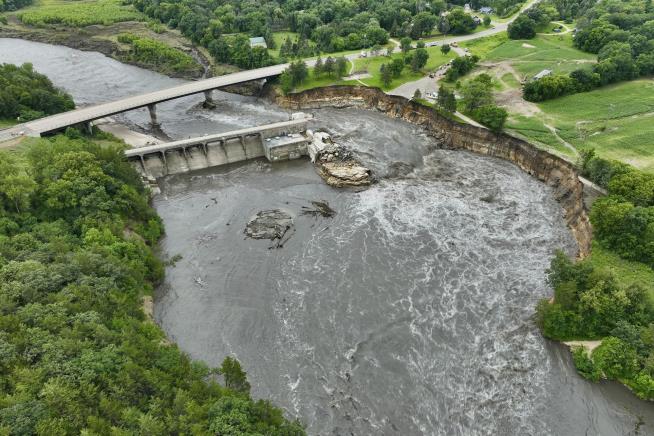 Minnesota Dam and Bridge Set for Demolition