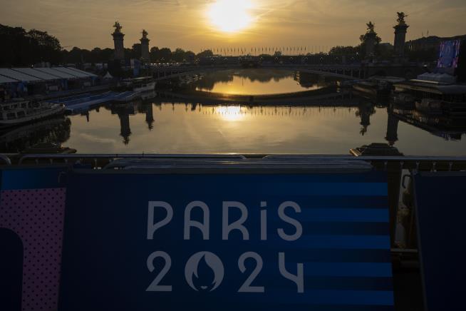 Seine's Water Quality Again Postpones Competitions