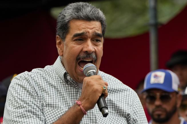 US Government Seizes Maduro's Plane