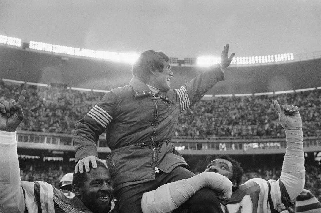 4 Decades Later, Famed NFL Team Copes With Brain Issues