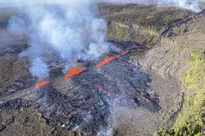 Kilauea Volcano Erupts Again in Remote Hawaii Park