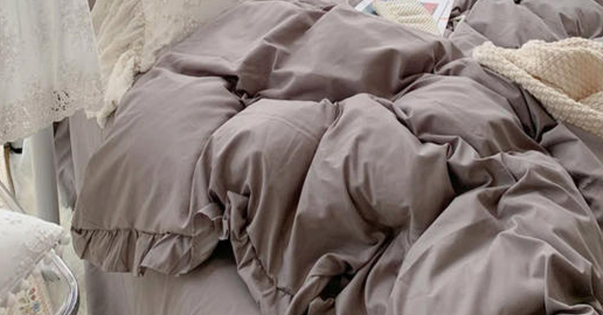 6 Reasons Why You Need to Change Your Bed Comforter Today