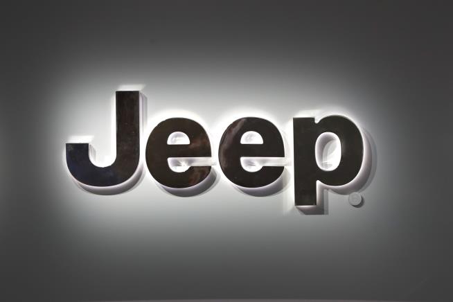 Jeep Recalls 194K Hybrid SUVs Over Fire Risk