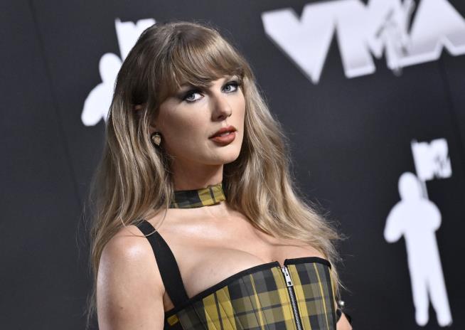 Taylor Swift Becomes Richest Female Musician