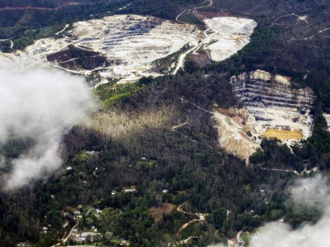 Sibelco Resumes Quartz Production in Spruce Pine