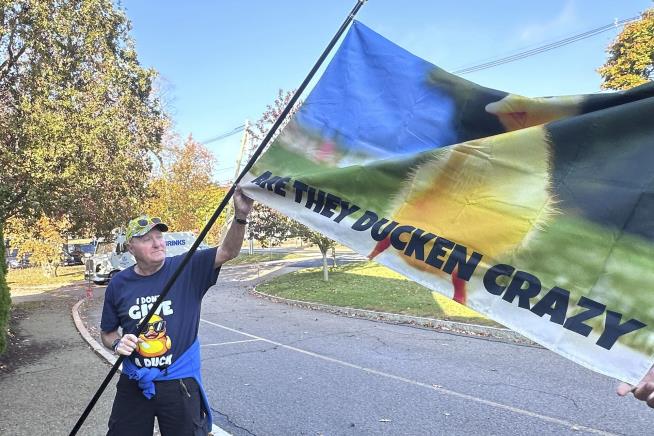 Rubber Ducks Stir Controversy in Massachusetts Murder Trial