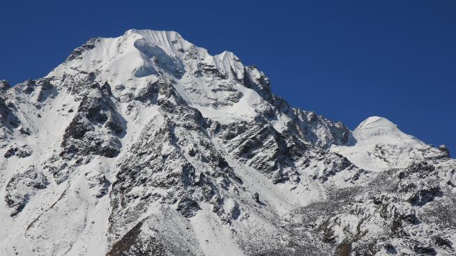 Mountaineer Dies in Fall After Historic Ascent