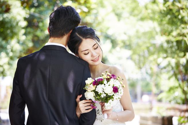 Getting Hitched in China Has Reached a Record Low