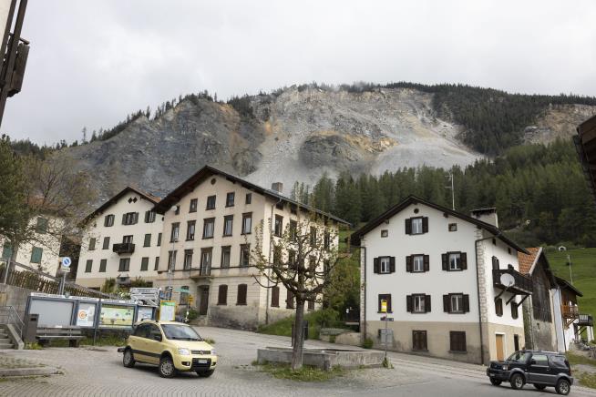 Alpine Rockslide Threatens Swiss Village