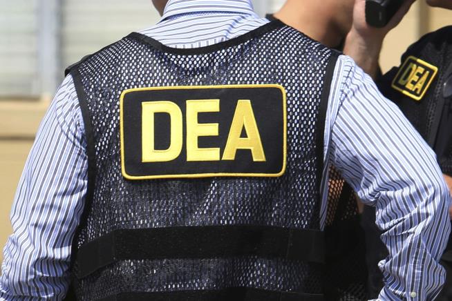 Money Launderer Flips, Only to Steal $150K From DEA