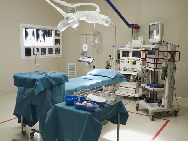 Surgical Patients Remain Subject to Complications, Errors