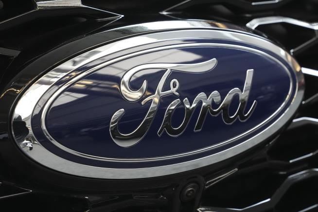 US Launches New Investigations Into Ford Recalls