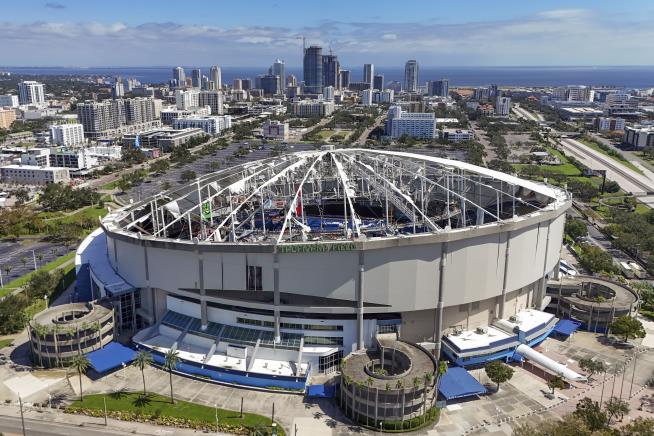 St. Petersburg Council Votes to Repair Stadium Roof