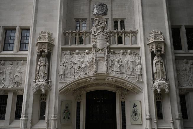 UK's Top Court Hears Case on Definition of 'Woman'