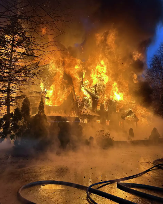 Deep-Fried Turkey 1, Connecticut Mansion 0