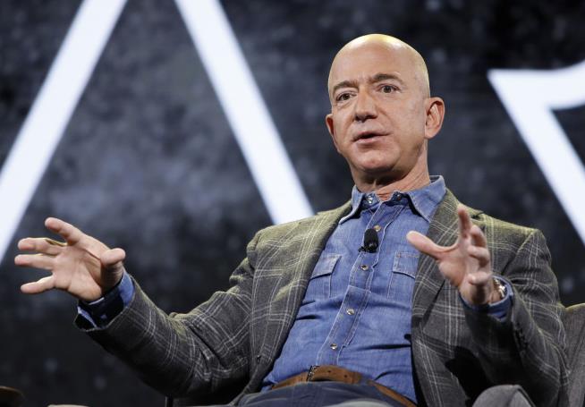 Bezos: Trump Seems 'Calmer,' 'More Settled' Than in the Past