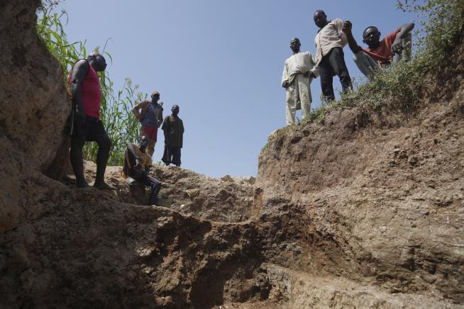 For These Kids, Toiling in Illegal Mines Is 'Only Option'