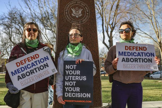 Texas Abortion Pill Suit Fights Telemedicine Shield Law