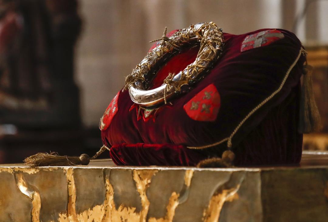 ‘Crown of Thorns’ Returns to Its Ancient House