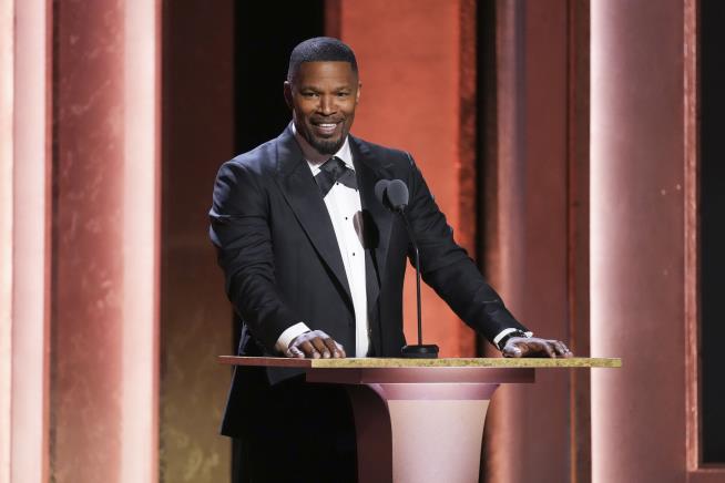 Jamie Foxx Hit in Mouth With Glass at Birthday Dinner