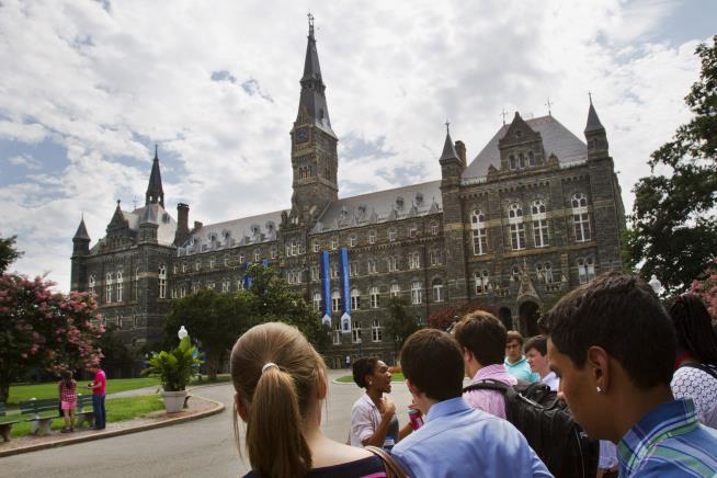 Suit: List of Wealthy Students Said at the Top, 'Please Admit'