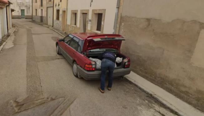 Google Street View Allegedly Catches Killer Moving a Body