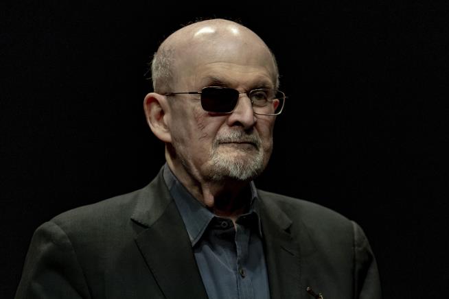 Lost Paperwork Allows Rushdie Book to Sell Again in India