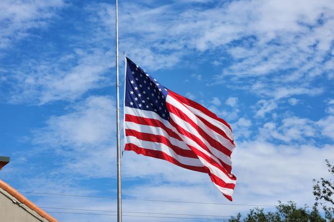 US Flags to Be Lowered for 30 Days in Carter's Honor