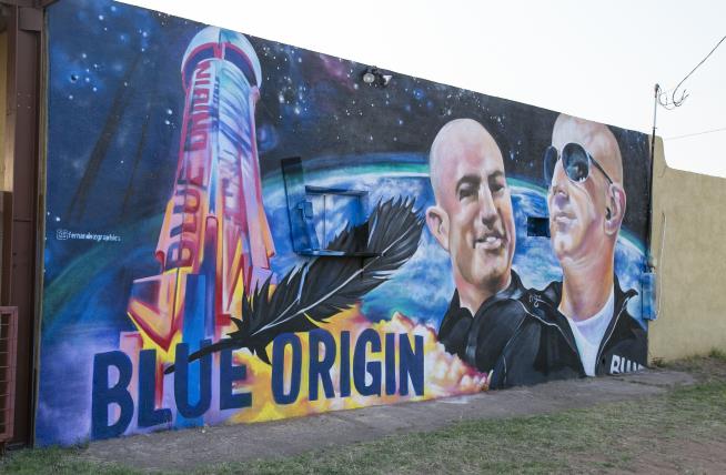 Blue Origin's 'New Glenn' Gets Final Thumbs-Up From FAA