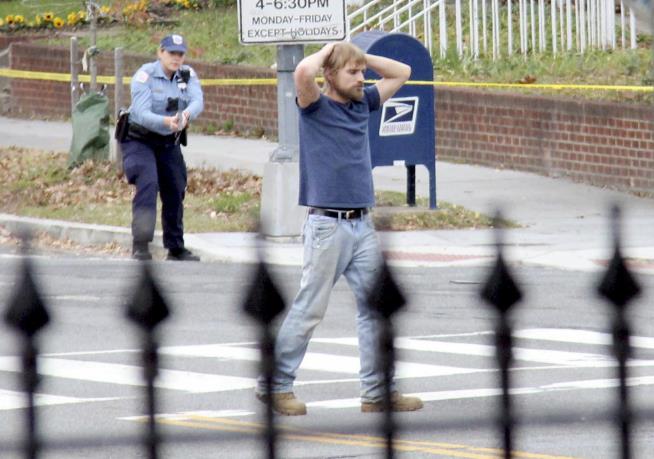 Police Kill 'Pizzagate' Gunman in Traffic Stop