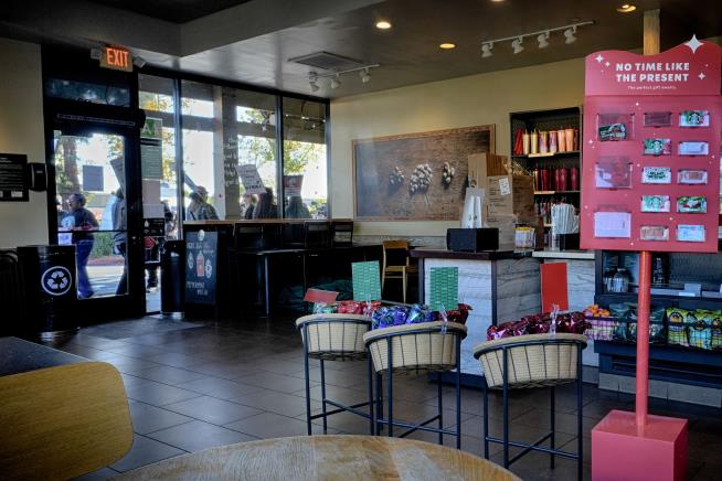 Starbucks Ends Open-Door Policy