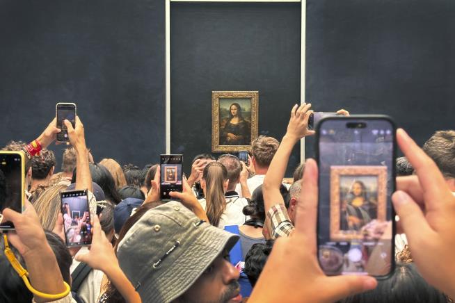 Louvre Boss Says Museum 'No Longer Watertight'