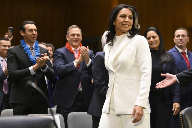 Senate Panel Advances Gabbard Nomination