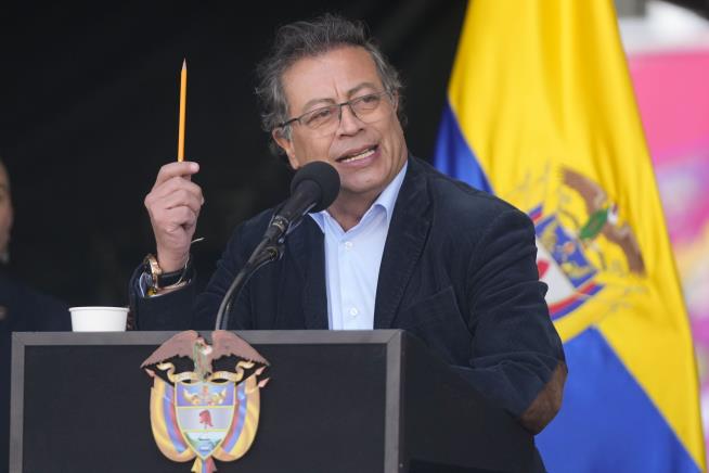 Colombia's President Says It's Time to Legalize Cocaine